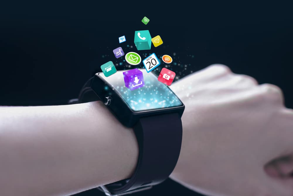 smartwatch with apps